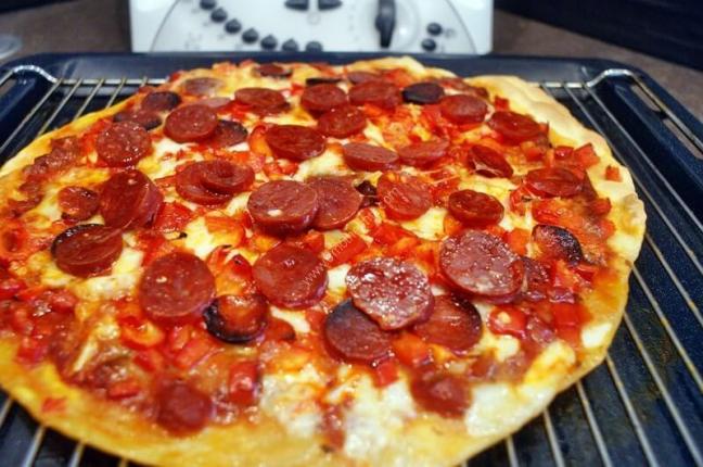 pizza-chorizo-poivrons